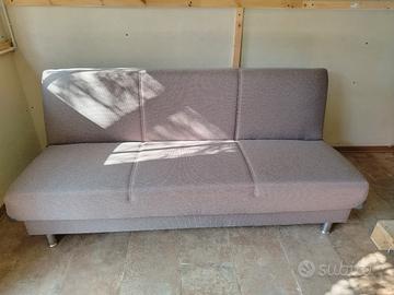 tavolo vintage e divano letto