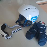 casco, muffole e occhiali sci