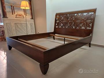 Letto in legno con testata traforata modello Arte 