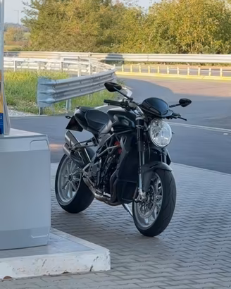 Mv Agusta Brutale 1090r