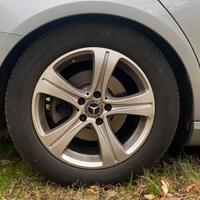 gomme auto 225 / 55 R 17