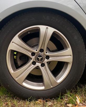 gomme auto 225 / 55 R 17