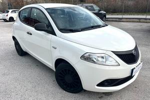 Lancia Ypsilon 1.2 69 CV 5 porte S&S Black and Noi