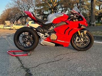 Ducati Panigale v4 s