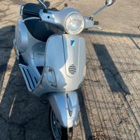 Vespa Lx 125 Grigio metallizzato