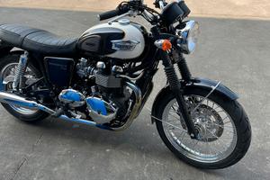 Triumph Bonneville - 2009