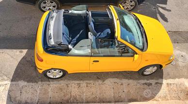 Punto cabrio gialla