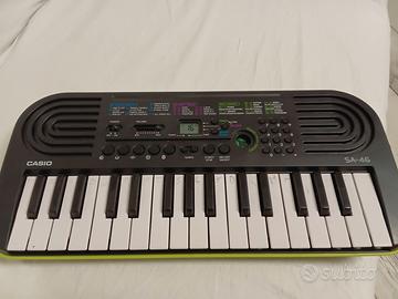 Pianola casio scuola media