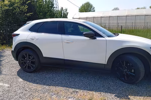 Stupenda Mazda cx30