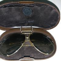 occhiali porsche design nel colore marrone sfumato