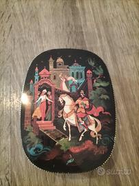 scatola in latta vintage 