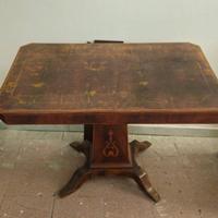 Tavolo italiano in noce (metà '800)