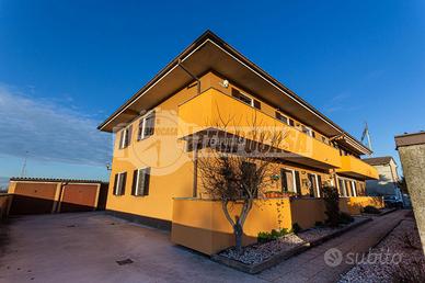 TRE LOCALI CON BOX E BALCONE