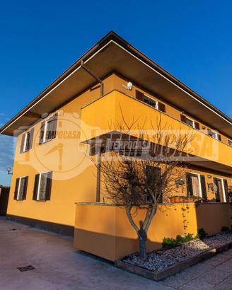 TRE LOCALI CON BOX E BALCONE