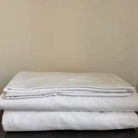 Lenzuola matroniali e asciugamani hotel