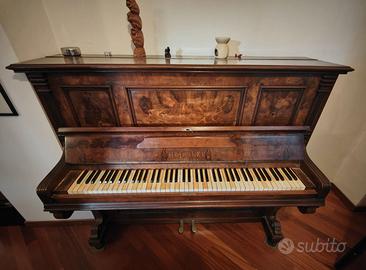 Pianoforte verticale d’epoca dell' 800–Restaurato