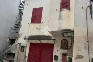 4 LOCALI A SPERONE