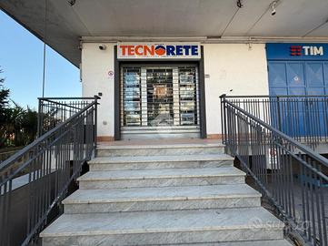 NEGOZIO A MARANO DI NAPOLI