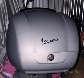 Bauletto piu schienalino vespa 125 gts super tech