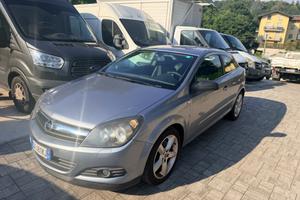 Opel Astra GTC 1.9 CDTI 120CV 3 porte Sport