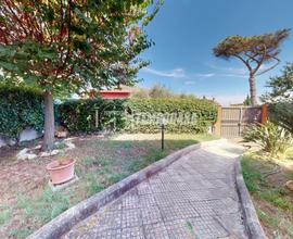 VILLA UNIFAMILIARE CON CAMERE AL PIANO TERRA E AFF