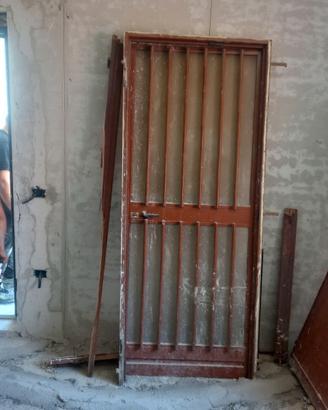 Porta in ferro