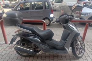 Peugeot Geopolis 400