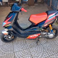 Aprilia SR 50 Ditech v endo tutti I pezzi.