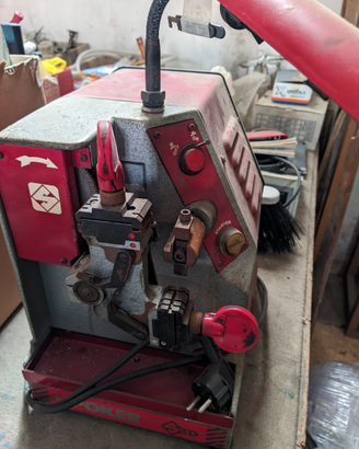 Macchinari per fare le chiavi