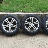 Cerchi in lega 8j x 17 H2 con pneumatici