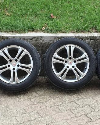 Cerchi in lega 8j x 17 H2 con pneumatici