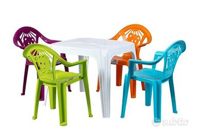 Sedie e tavolo bambini