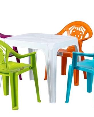 Sedie e tavolo bambini