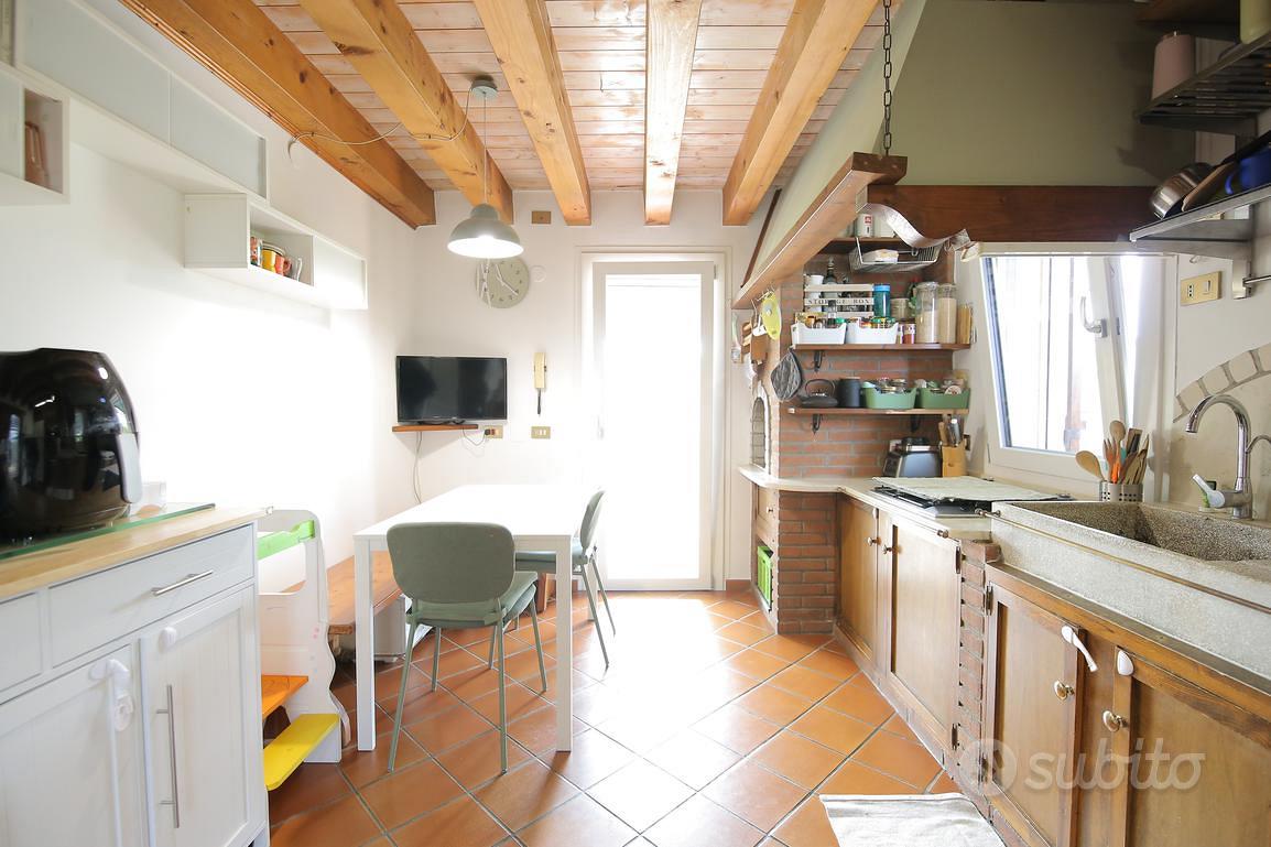 VILLA SINGOLA A CASIER - Altro