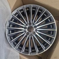 Cerchio a razze AMG originale