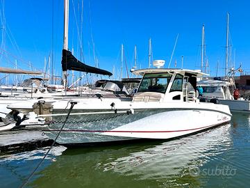 Boston Whaler 37O Outrage del 2010