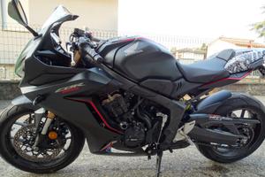 Honda CBR 650R