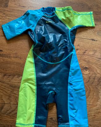 Tuta da piscina , nuoto