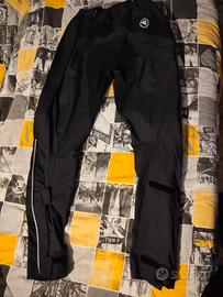 pantaloni MTB per la pioggia 