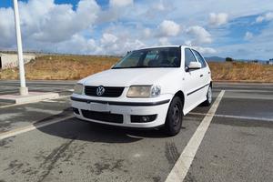 VW Polo - 2001 - 107000 km - 1.4 benzina