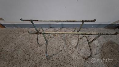 trespoli antichi in ferro battuto 