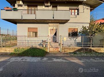 PORZIONE DI BIFAMILIARE A SAN GIOVANNI LUPATOTO