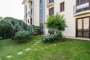 TRILOCALE CON GIARDINO