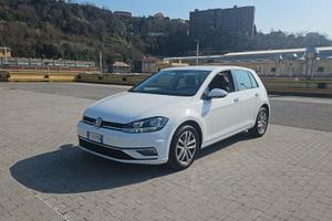 Volkswagen Golf 1.6 TDI 1106CV 5p. Executive BlueM