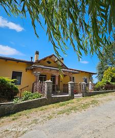 Villa con 4 appartamenti