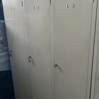 Armadio spogliatoio a 3 scomparti