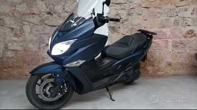 Suzuki Burgman 400 OPERAZIONE 50%