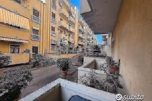 APPARTAMENTO con box auto di mq.30