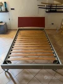 Letto 1 piazza e mezza con ruote e rete a doghe