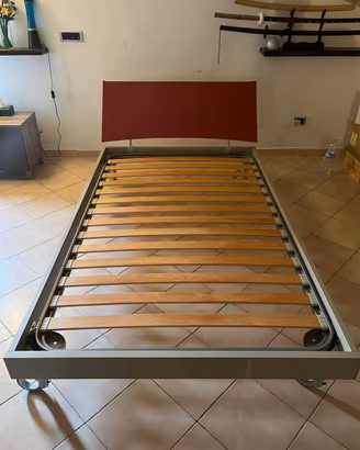 Letto 1 piazza e mezza con ruote e rete a doghe